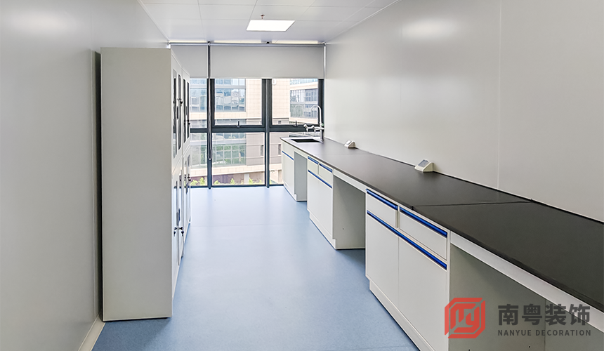 广东东莞颖兴5000m²实验室设计装修实拍图3